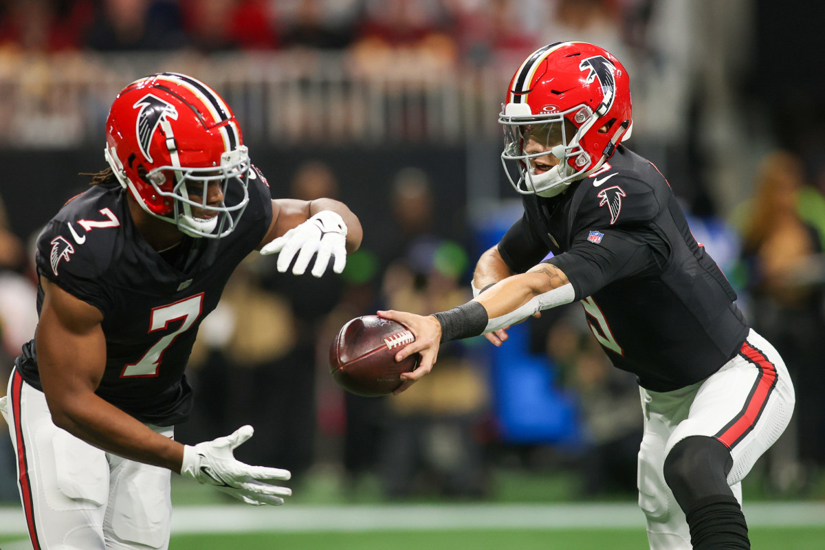 Bijan Robinson, Desmond Ridder and the Atlanta Falcons will wear their throwback uniforms in Week 12. 